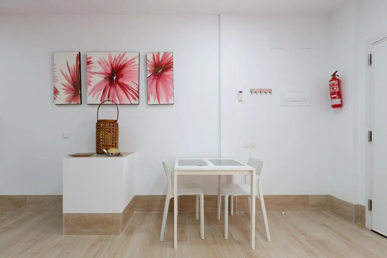 Loft A 3 Minutos Bus Y Tren Apartment Malaga